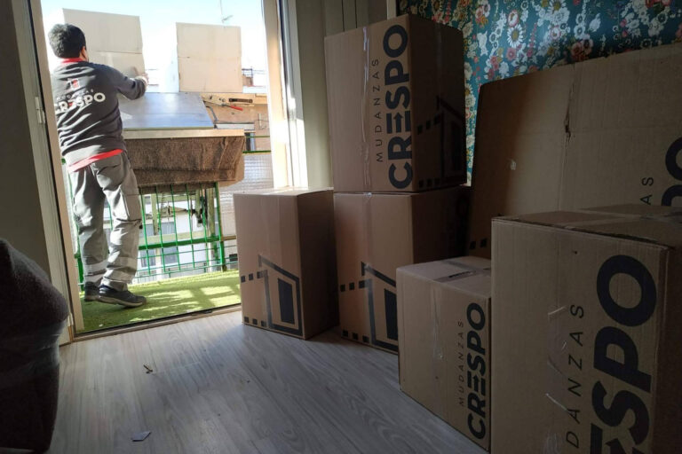 El sector de los traslados avisa de que mayo marca el inicio de la temporada alta de mudanzas en Mudanzas Crespo