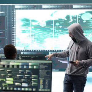 Universidad Complutense, IMSED y DXC, impulsan su máster en ciberseguridad centrado en habilidades