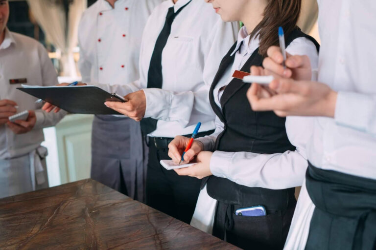 Empleabilidad ETT, referencia española en la TV pública francesa para analizar el empleo en hostelería