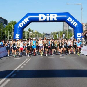 La Cursa Diagonal DiR Guàrdia Urbana by Olistic reúne más de 15.000 corredores en la avenida Diagonal