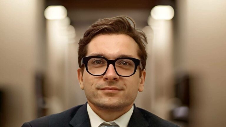 Vaughan nombra a Tomasz Karasek director general y consejero de la sociedad