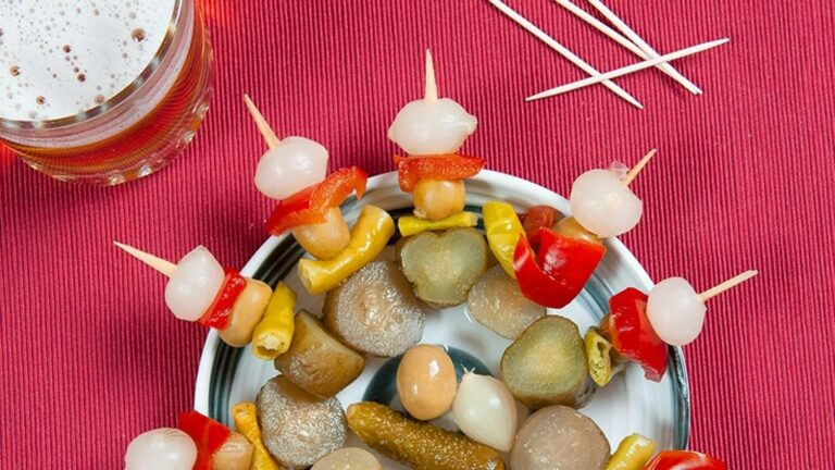 Embutidos, dulces y platos típicos; los productos españoles más enviados a estudiantes Erasmus
