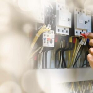 Savelec refuerza electricistas en Valencia con urgencias, boletines eléctricos y certificados CRIE