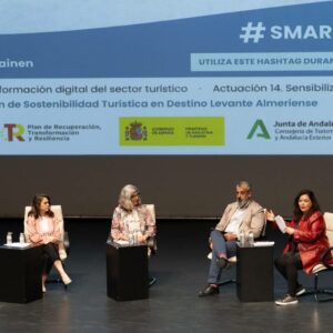 Smart Levante aborda el papel de la IA y los datos en el futuro turístico del Levante Almeriense