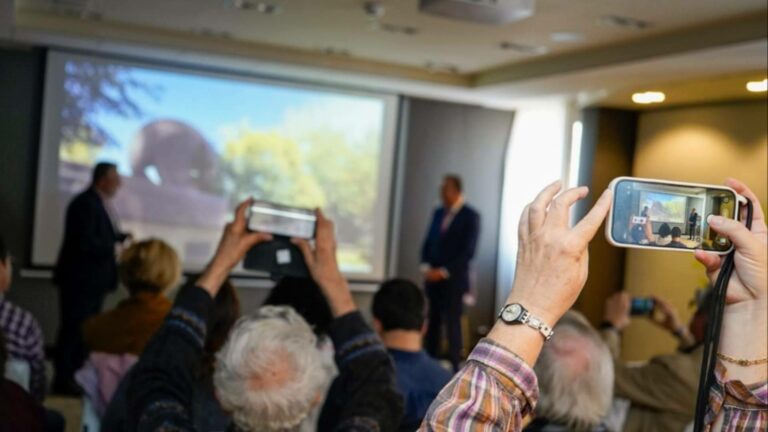 Aracena muestra en Madrid todos sus encantos como destino turístico de referencia