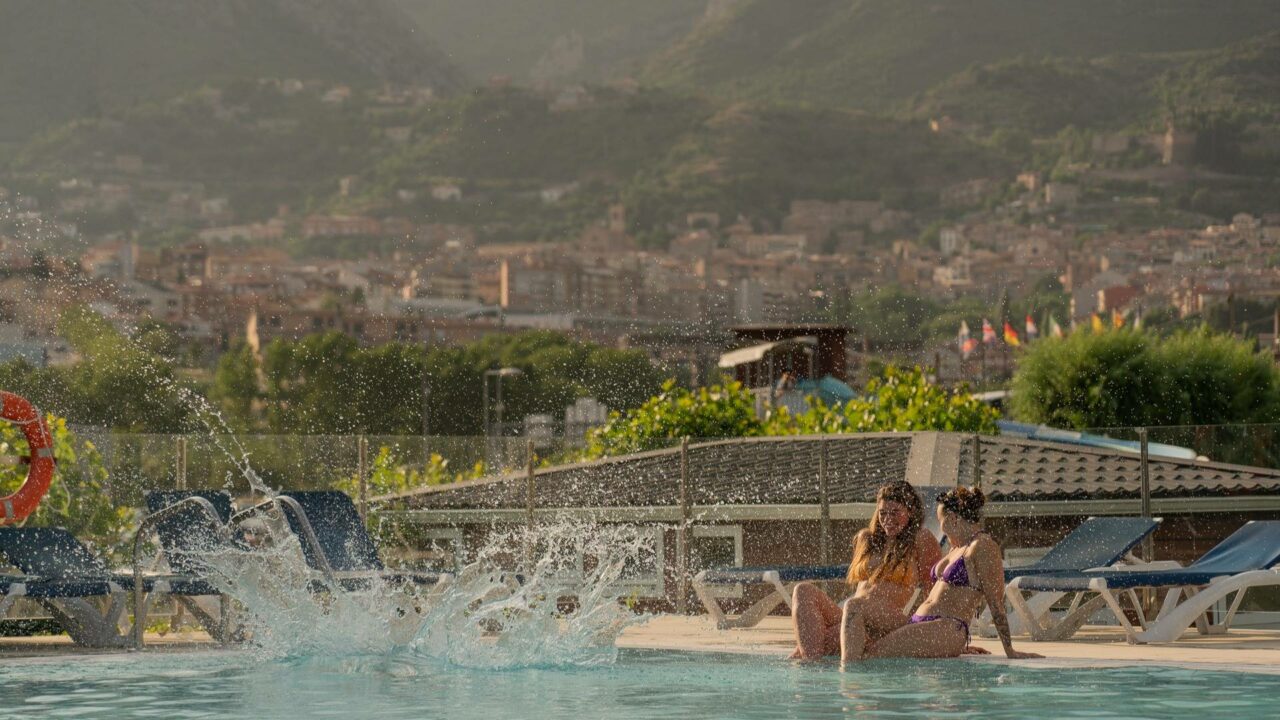 Naturaleza y desconexión en Berga Resort, el camping de montaña cerca de Barcelona
