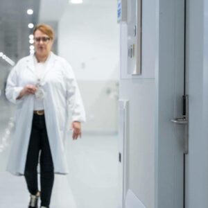 El Hospital 12 de Octubre elimina las llaves gracias a la digitalización de sus accesos con SMARTair®