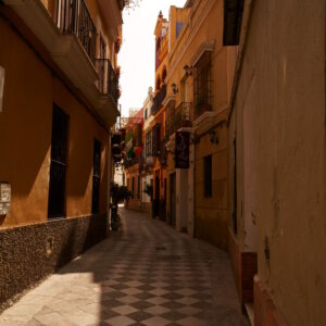 El turismo expulsa a 3.000 vecinos del centro de Sevilla en una década