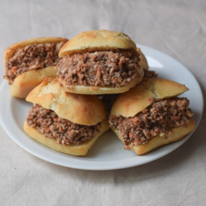 Sevilla celebra el día mundial de la tapa entre clásicos: del adobo a la pringá