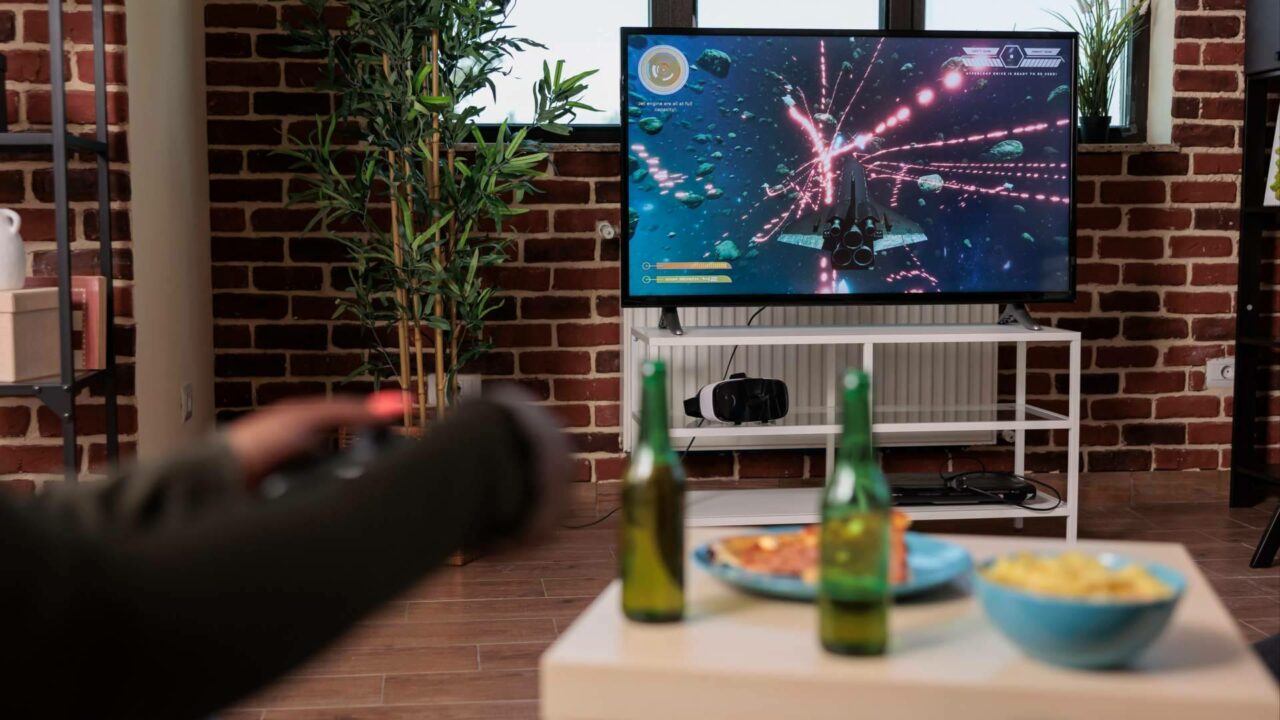 Cómo elegir un televisor sin perderse entre pulgadas, siglas y funciones que quizá nunca se utilizarán