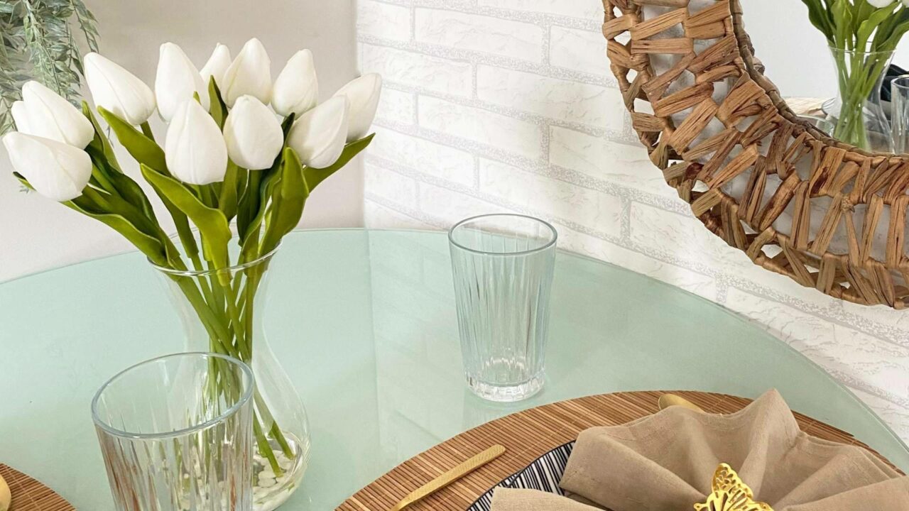 La despedida de 'Hogar Y Más' revoluciona el sector del interiorismo con muebles a mitad de precio