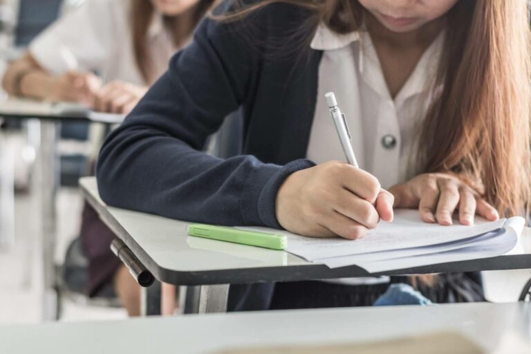 INOPO pone a disposición de los aspirantes un test de Correos gratis con 300 preguntas de alta calidad