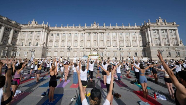 La Embajada de la India celebra el Día Internacional del Yoga con actividades gratuitas en toda España