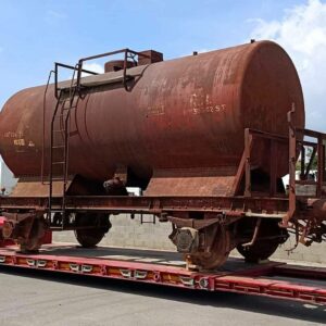 La Fundación del Patrimonio Ferroviario preserva un singular vagón cisterna de construcción alemana