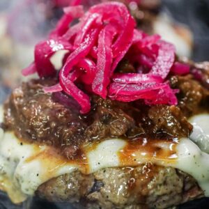 La hamburguesería en Barcelona que apuesta por producto, creatividad y coherencia más allá del hype