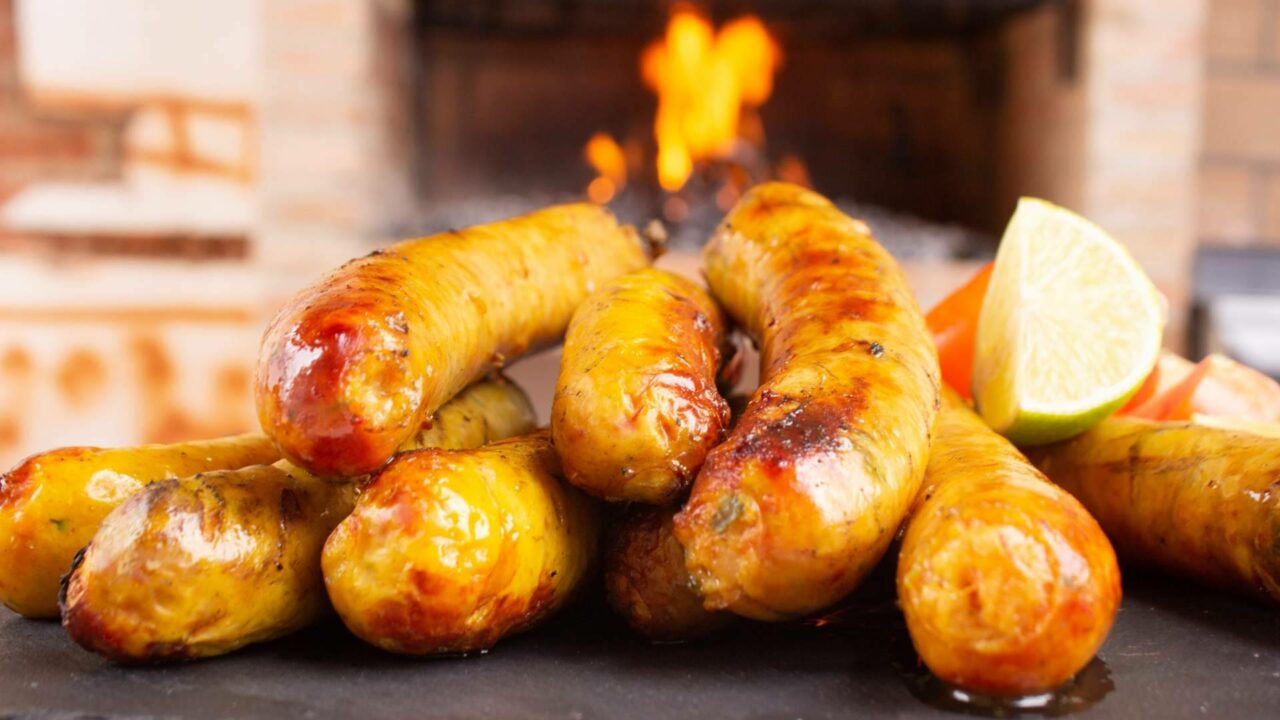 El chorizo colombiano en París consolida su presencia de la mano de D’Carnilsa