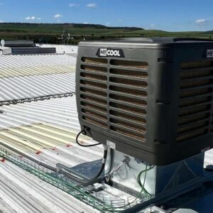 La climatización evaporativa industrial de HiCool optimiza las condiciones de trabajo en una planta del sector del embalaje en Zaragoza