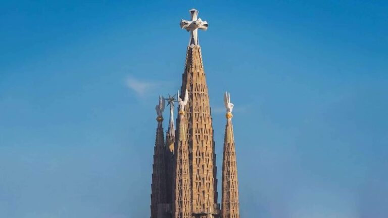 La tecnología de Henkel detrás de la culminación de las torres centrales de Sagrada Familia
