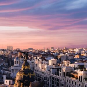 Viajar a Madrid desde Argentina, ¿conviene alquilar un auto?