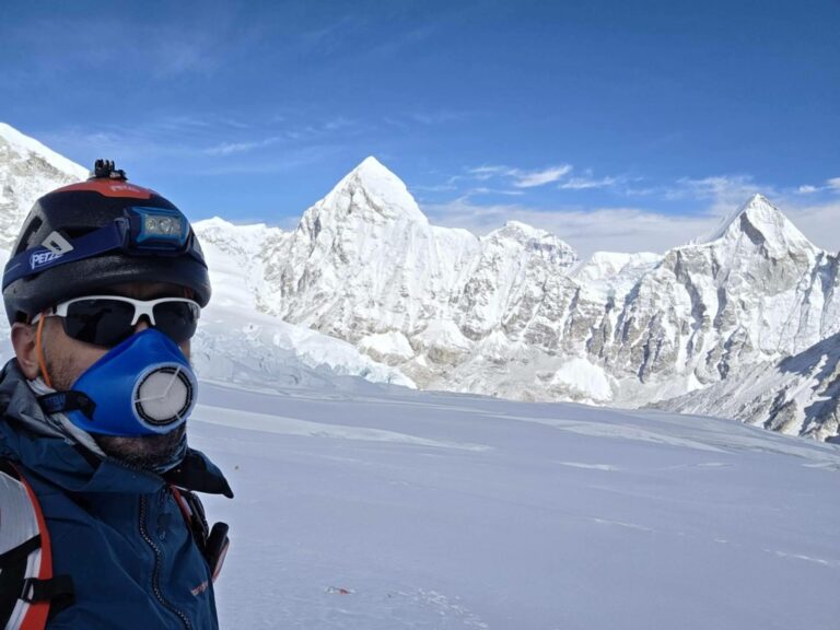 Grau Advocats acompaña al notario Jordi Fugardo en su expedición al Everest