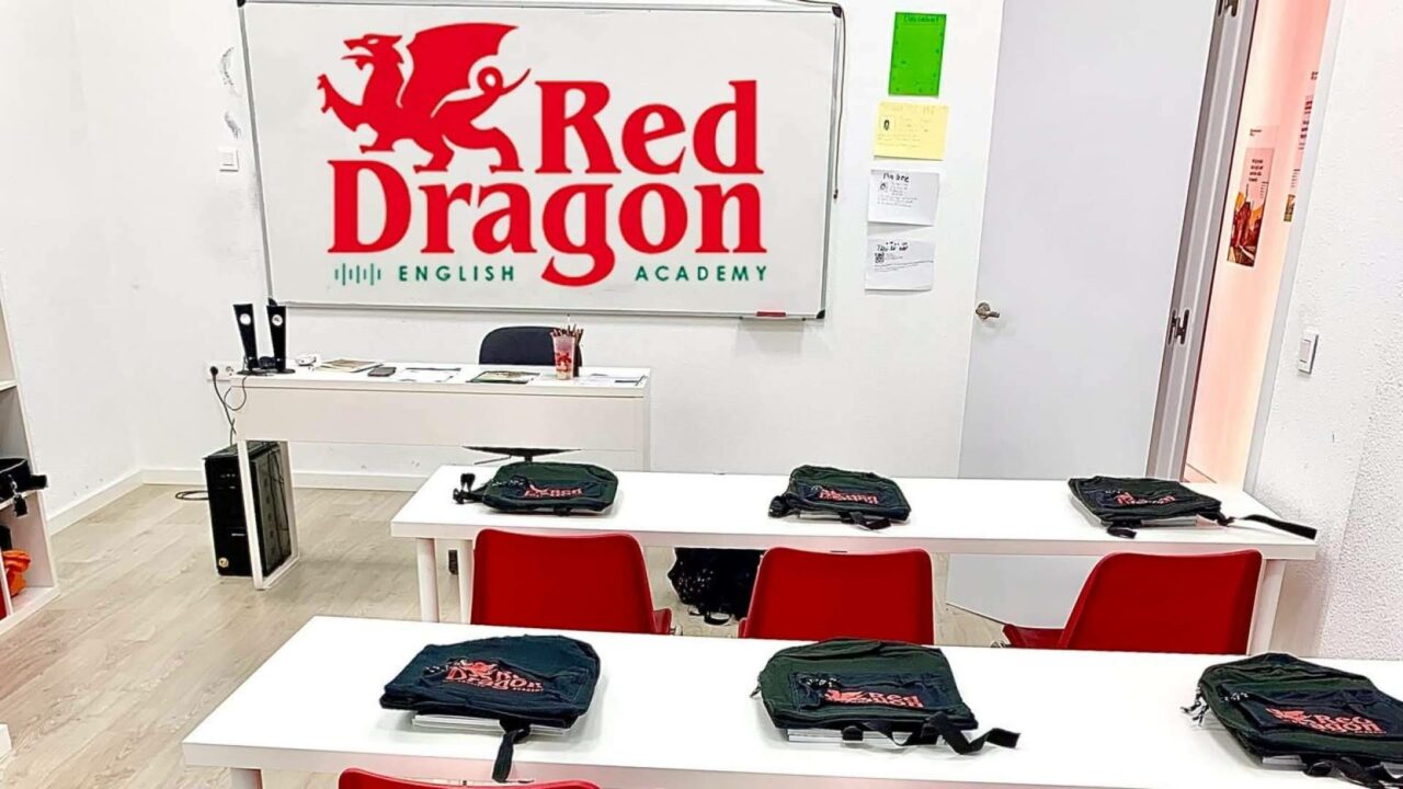 El método de Red Dragon English Academy impulsa otra forma de aprender inglés