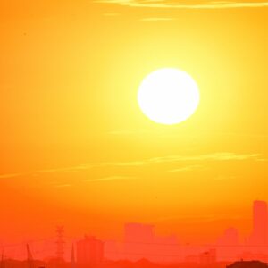 El calor intenso mantiene a Sevilla en aviso amarillo tres días seguidos