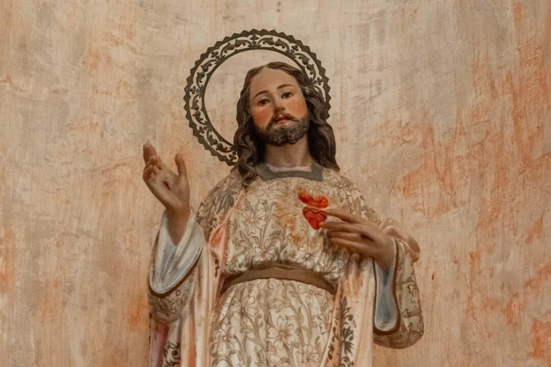Las procesiones del sagrado corazón y el inmaculado corazón de torreblanca marcan la agenda cofrade del fin de semana