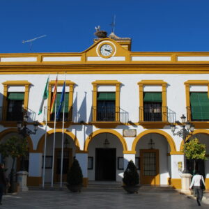 Dos detenidos por una serie de robos en cocheras y naves agrícolas en La Puebla de Cazalla