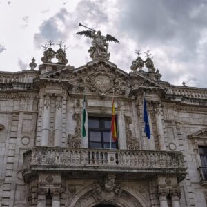 La Universidad de Sevilla registra un déficit de 14,8 millones en 2025 por el alza salarial