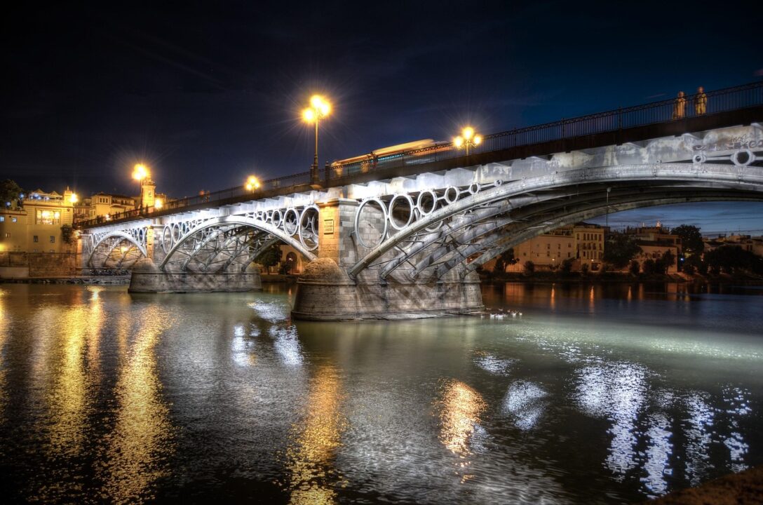 La velá de Triana amplía el horario de cierre hasta las 04:00 en tres noches clave