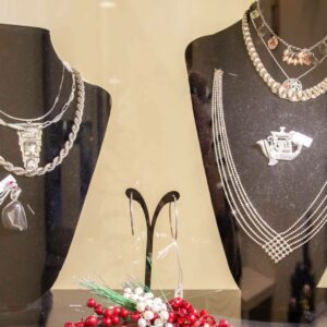 Compro Oro Oviedo impulsa un servicio especializado en compra y venta de oro, plata y antigüedades