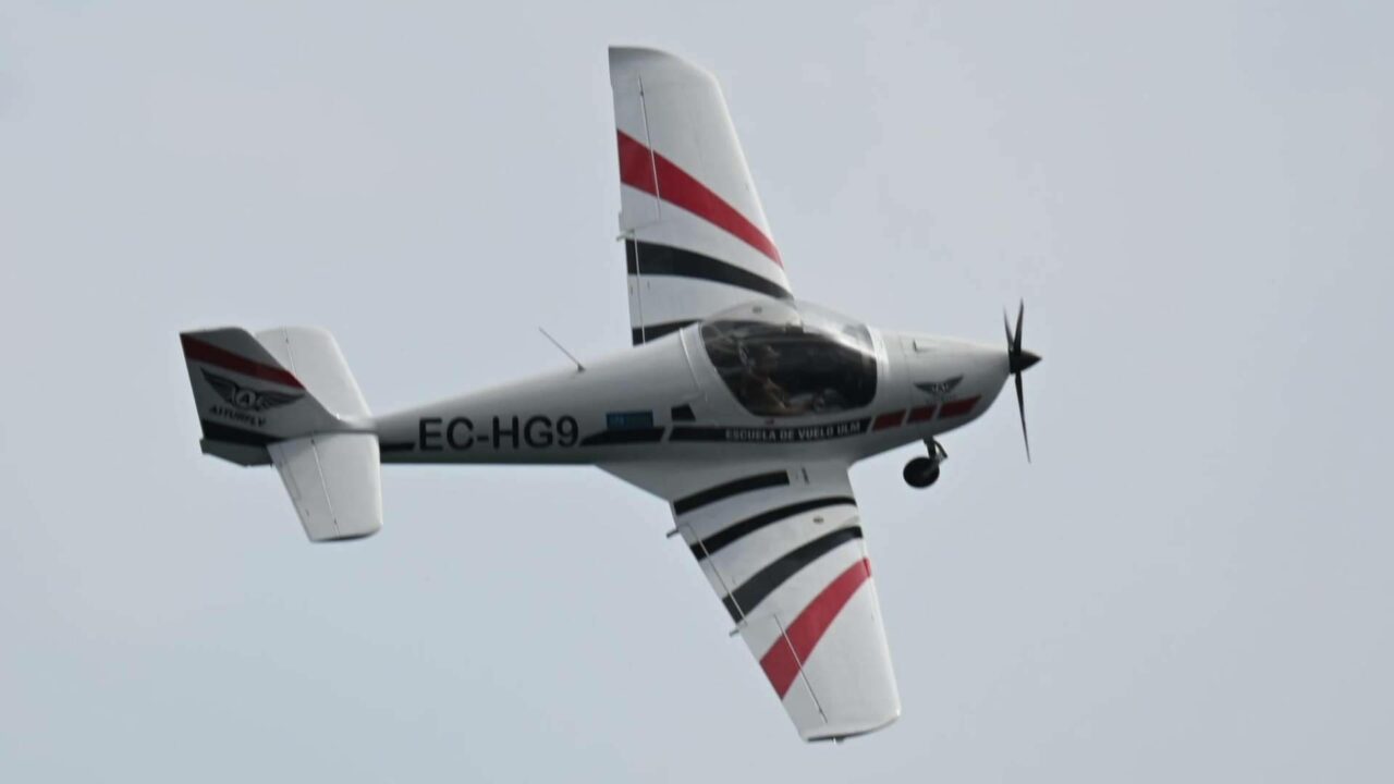 Asturfly facilita el acceso a la formación de piloto ULM desde el Aeródromo de La Morgal
