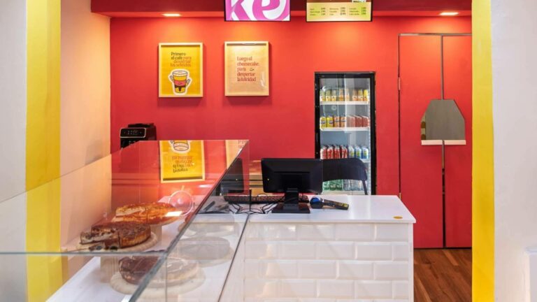 De la cocina de su casa a casi 20 tiendas en un año; Cake-me celebra su prime