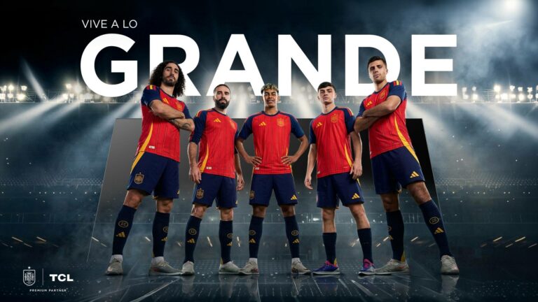España hace historia en el fútbol; TCL felicita a los campeones y celebra una victoria que se 'Vive a lo grande'