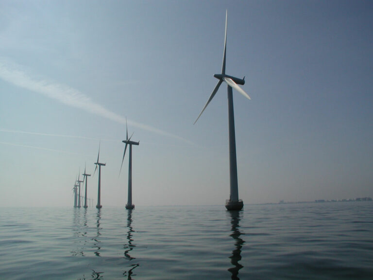 Iberdrola impulsa la electrificación naval con un buque de baterías para eólica marina