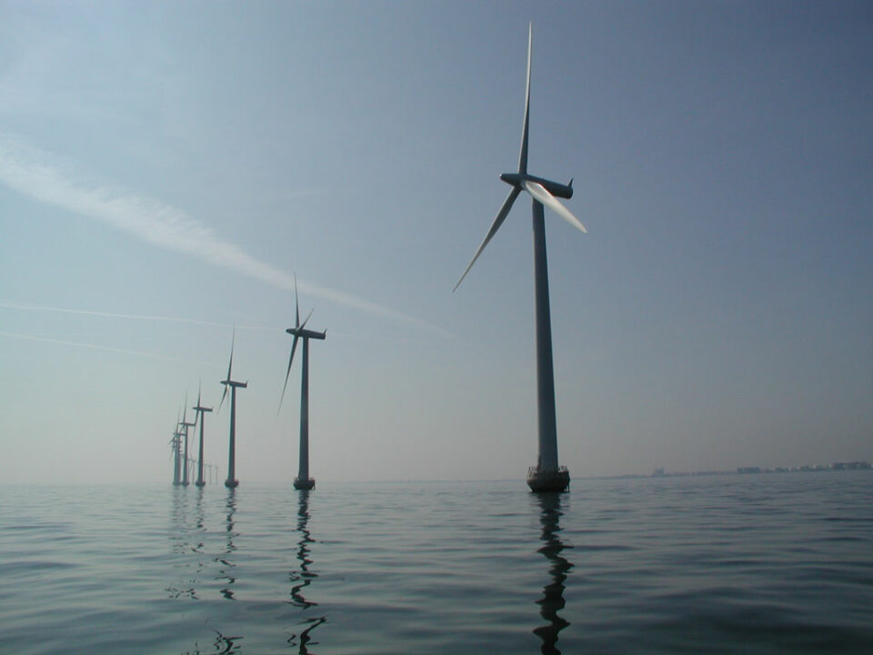 Iberdrola impulsa la electrificación naval con un buque de baterías para eólica marina