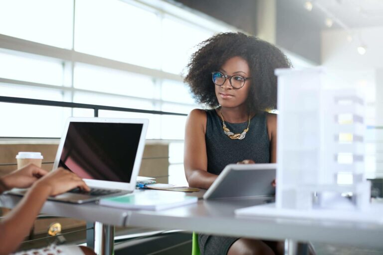 IEAD consolida su escuela de negocios online con programas dirigidos al desarrollo directivo