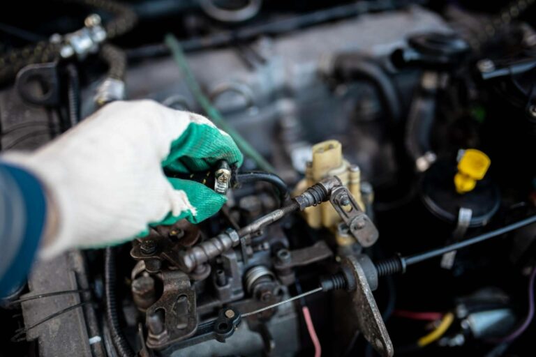 El desgaste de los manguitos del coche puede provocar averías mecánicas, según talleres Claxon
