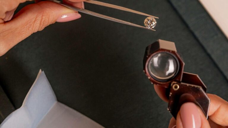 El precio del oro devuelve las joyas heredadas al mercado; cuándo valen más que su peso