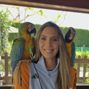 María del Carmen Herrera Jiménez da voz a los animales en El lorito Lolo