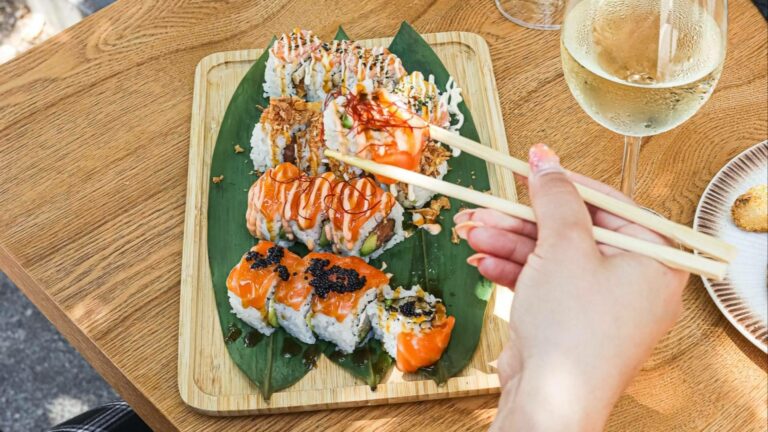 La Uramakeria; sushi, pokes y combos para resolver comidas y cenas de agosto en Barcelona
