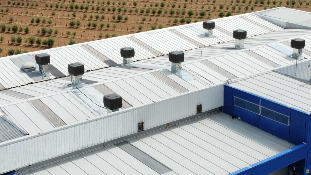 La climatización evaporativa HI!COOL; una solución eficiente para grandes espacios industriales