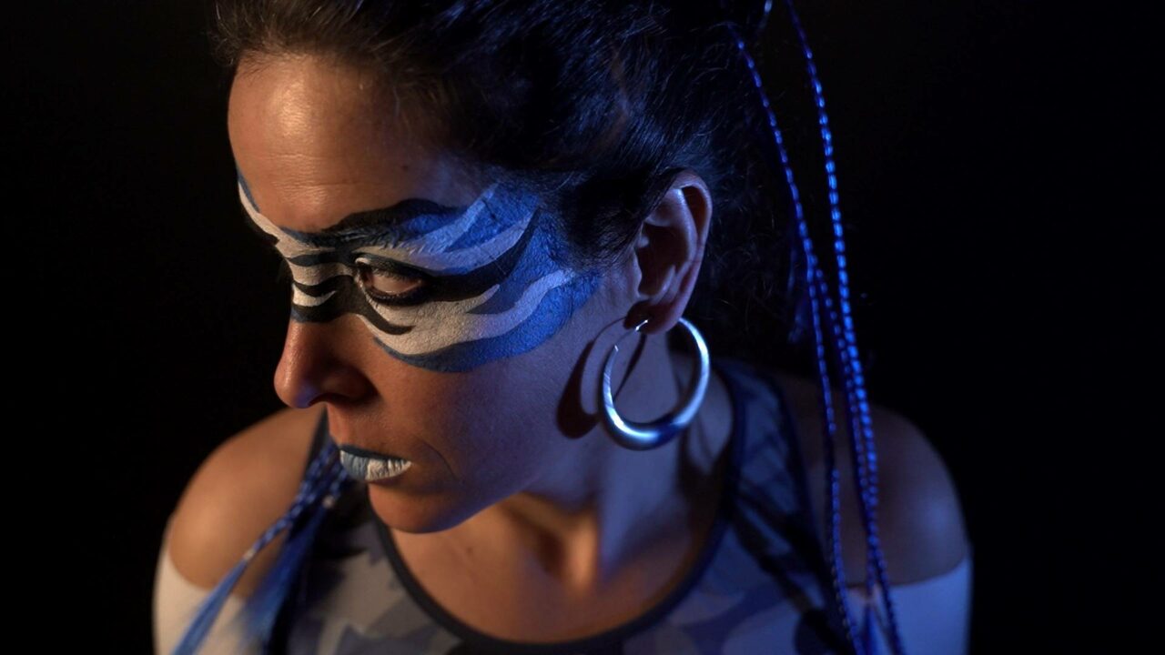 Looping GREIS presenta el techno feminista de MAKITA