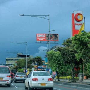 Cuándo las vallas publicitarias tienen sentido en una estrategia de marca
