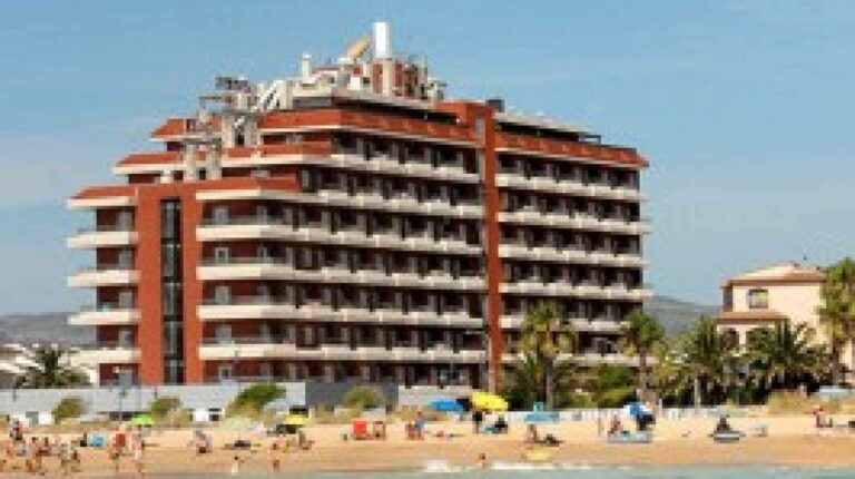 Vacaciones en familia o escapadas en pareja, dos estilos en Peñíscola