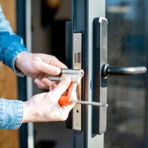 Abro Tu Hogar explica cómo evitar las estafas de los cerrajeros