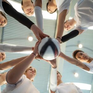 Mucho más que un balón; las becas deportivas que abren camino en Estados Unidos