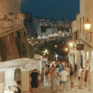 Destinos de España que se transforman al caer la noche