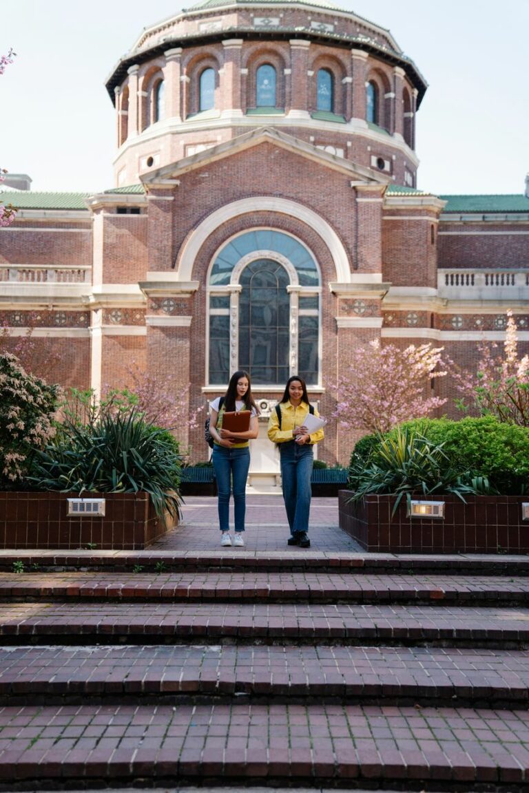 La Escuela Universitaria de Osuna oferta plazas vacantes para cinco titulaciones desde el 25 de septiembre