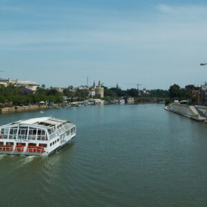 Las obras de la pasarela Princesa Leonor sobre el Guadalquivir arrancan con el reto de culminar en julio
